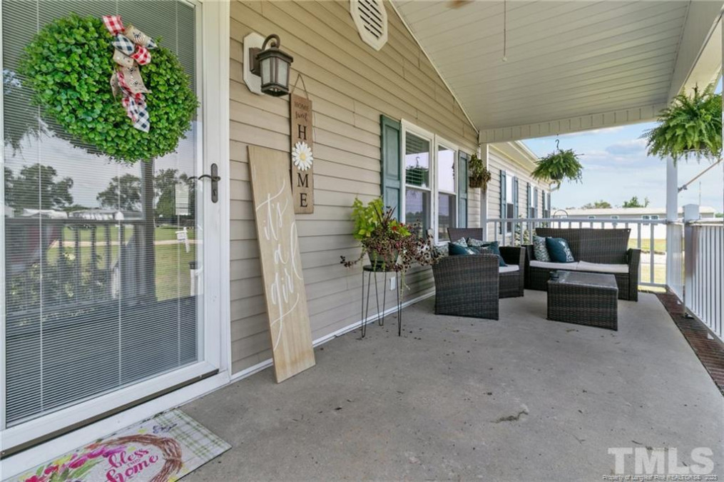60 Country Meadow Ln Dunn, NC 28334