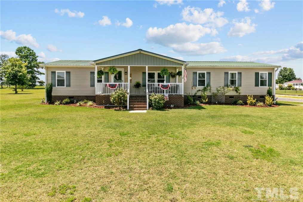 60 Country Meadow Ln Dunn, NC 28334