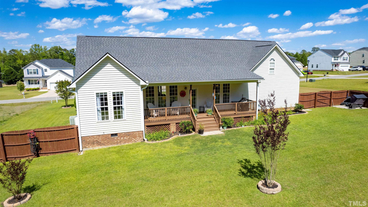 233 Meadow Hills Dr Four Oaks, NC 27524