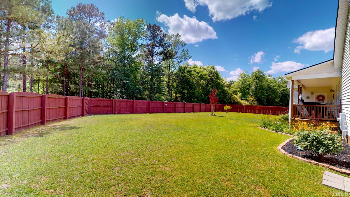 233 Meadow Hills Dr Four Oaks, NC 27524
