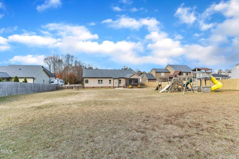 141 Sunset Ridge Dr Willow Springs, NC 27592