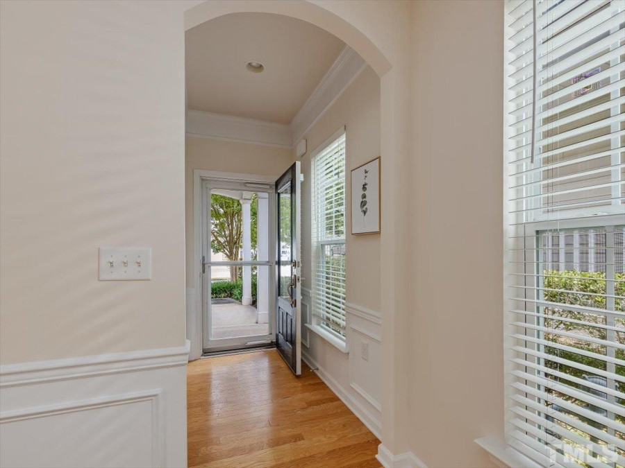 742 Finnbar Dr Cary, NC 27519