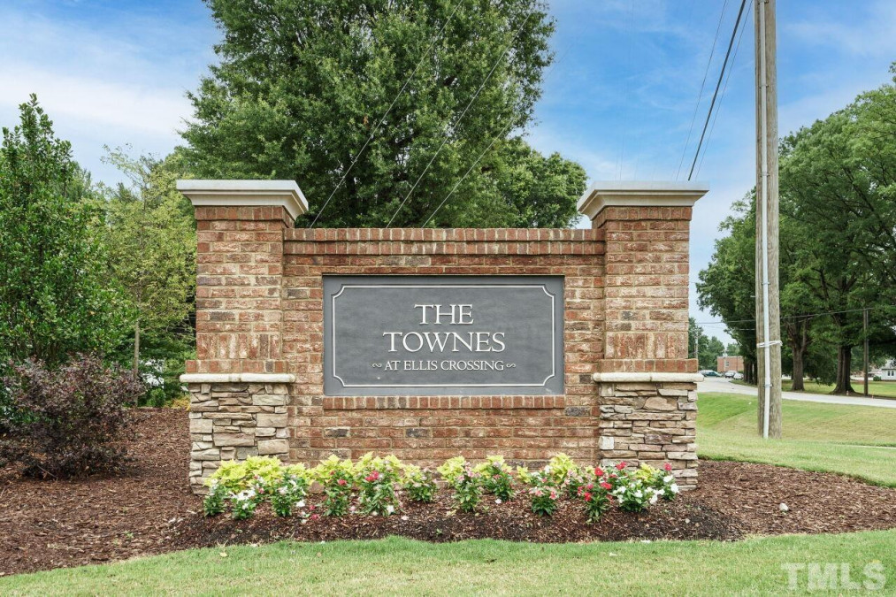 1055 Commack Dr, Durham, NC 27703 Raleigh Realty