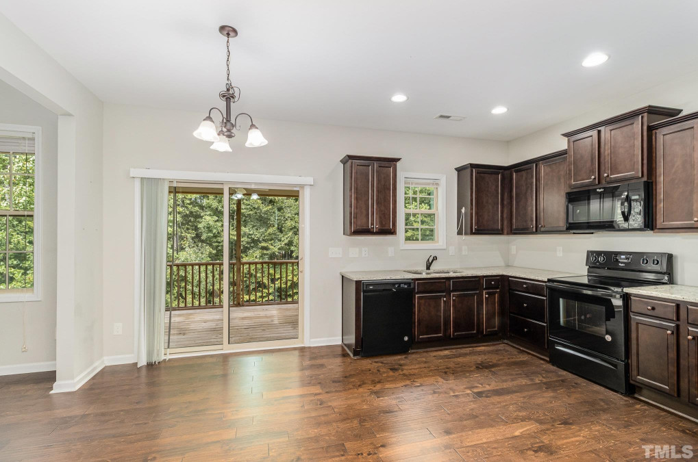 309 Chamberlain Dr Clayton, NC 27527
