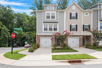 624 Parkington Ln Cary, NC 27513