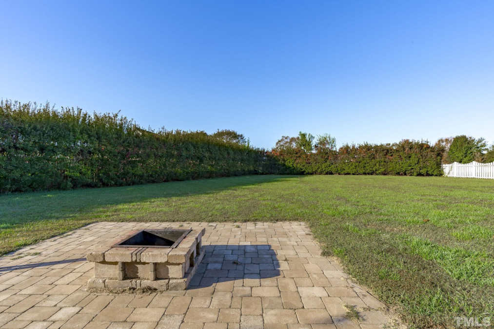 7204 Pekin Dr Willow Springs, NC 27592