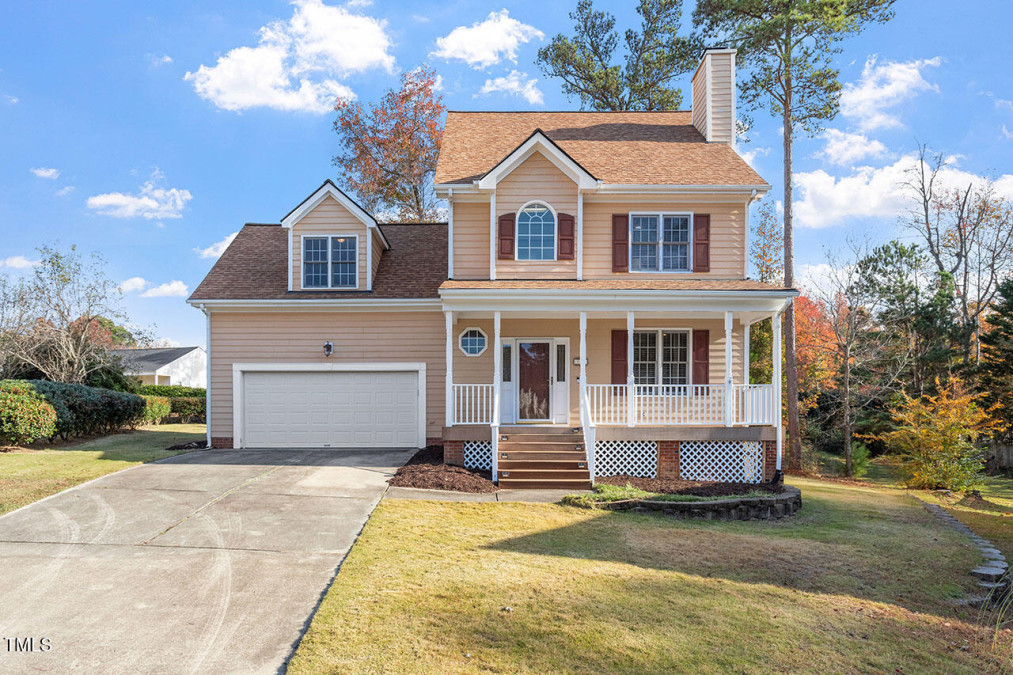 100 Hickory Glen Ln Holly Springs, NC 27540