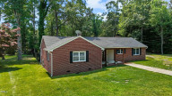 207 Hillcrest Dr Oxford, NC 27565