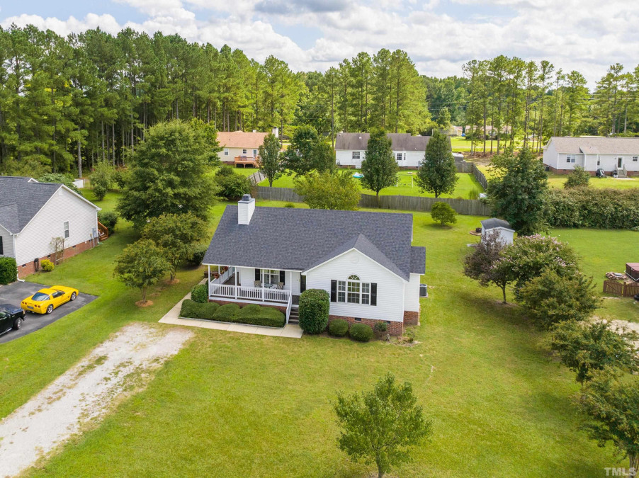 1705 Tall Cane Cir Willow Springs, NC 27592