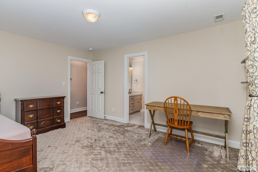 9409 Stone Mountain Rd Raleigh, NC 27613