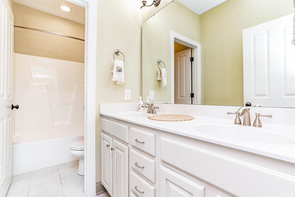 2115 Olde Brassfield Ln Franklinton, NC 27525
