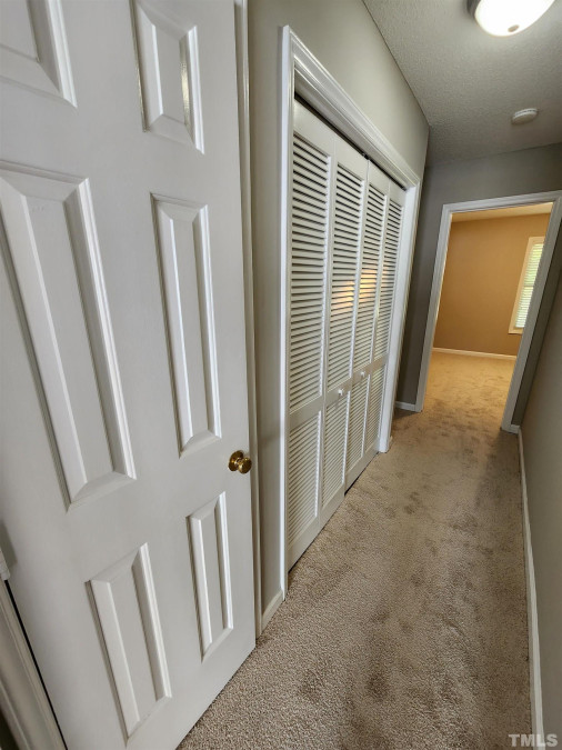 6111 Sunpointe Dr Raleigh, NC 27606