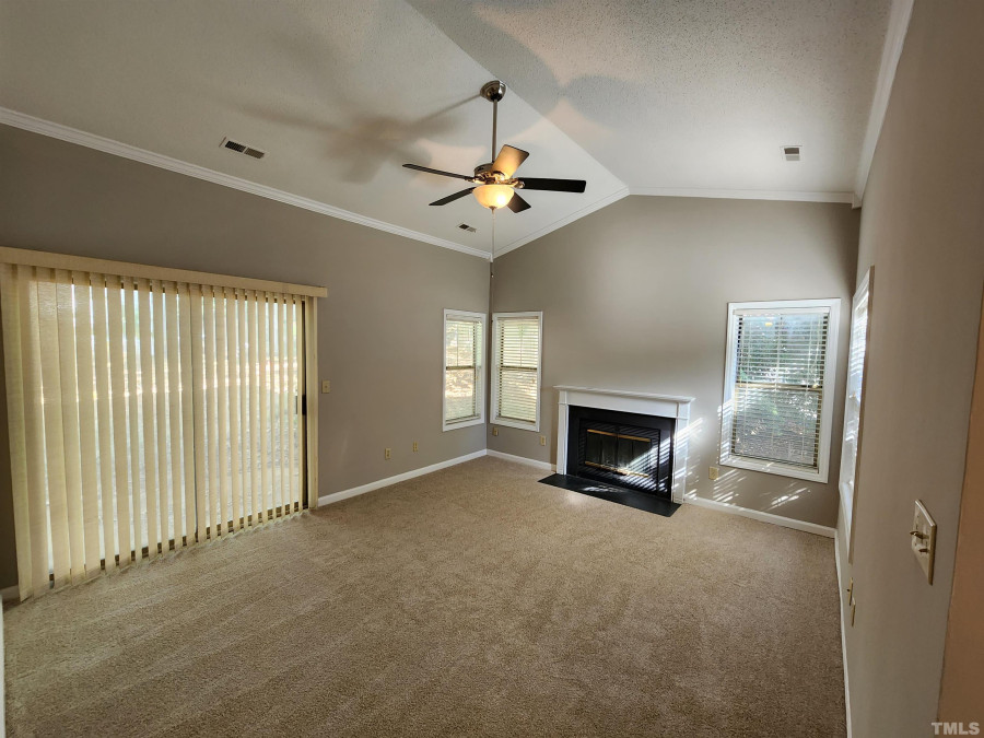6111 Sunpointe Dr Raleigh, NC 27606