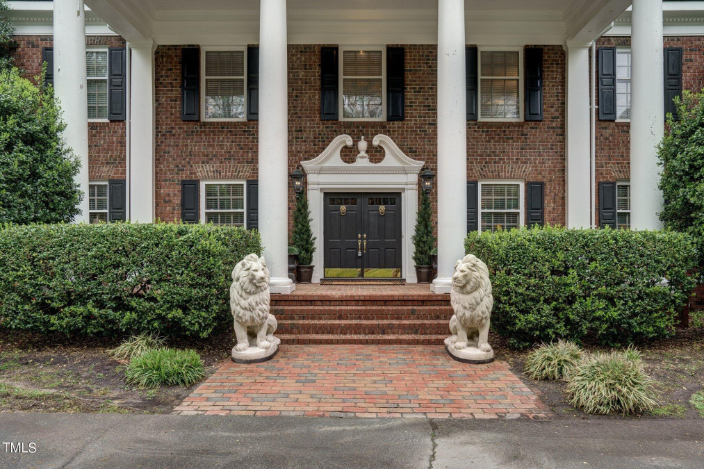 1100 Brookside Dr, Wilson, NC 27896 Raleigh Realty