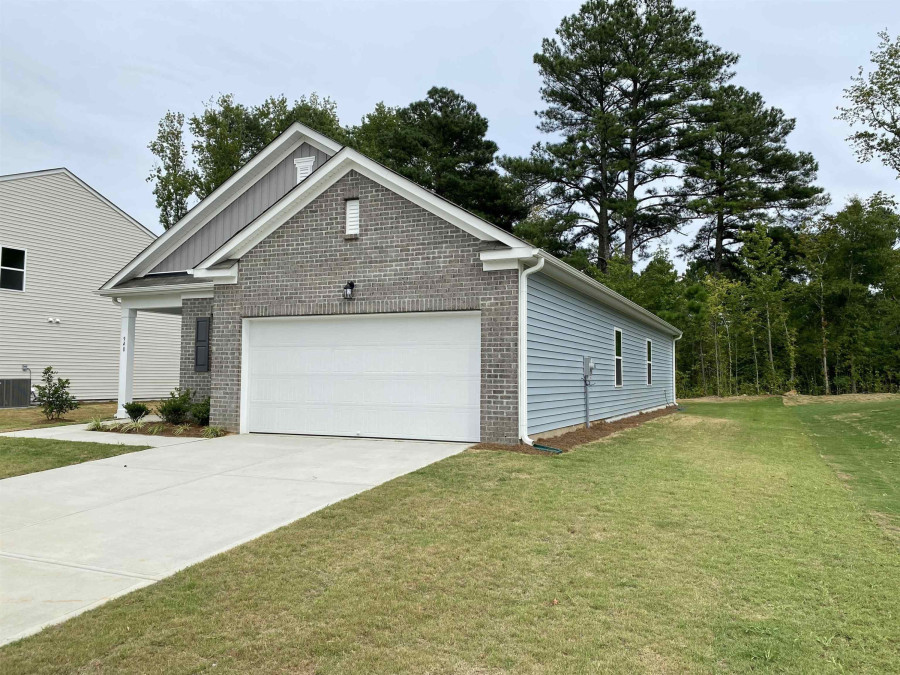 948 Berkeley Glen Rd Zebulon, NC 27597