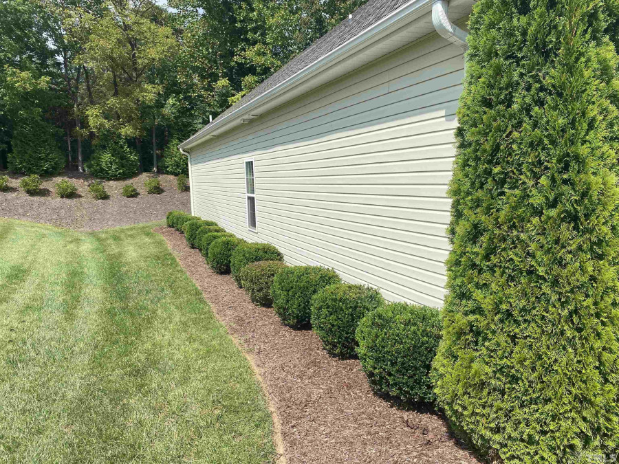 701 Village Lake Dr Mebane, NC 27302