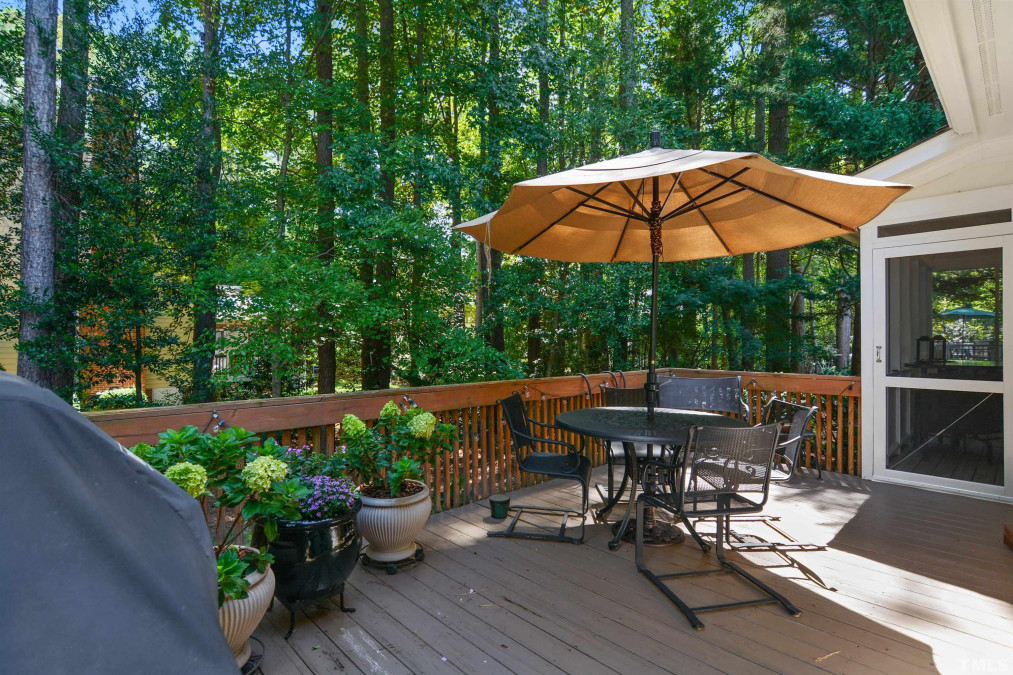 2621 Bembridge Dr Raleigh, NC 27613