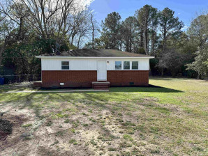 6139 Camden Rd Fayetteville, NC 28306