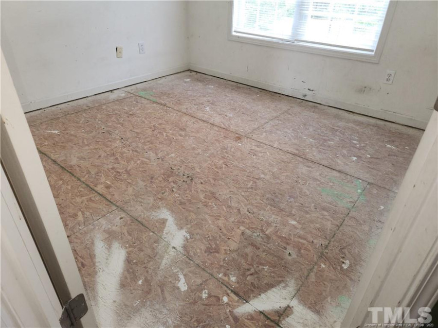 2305 Gray Goose Loop Fayetteville, NC 28306