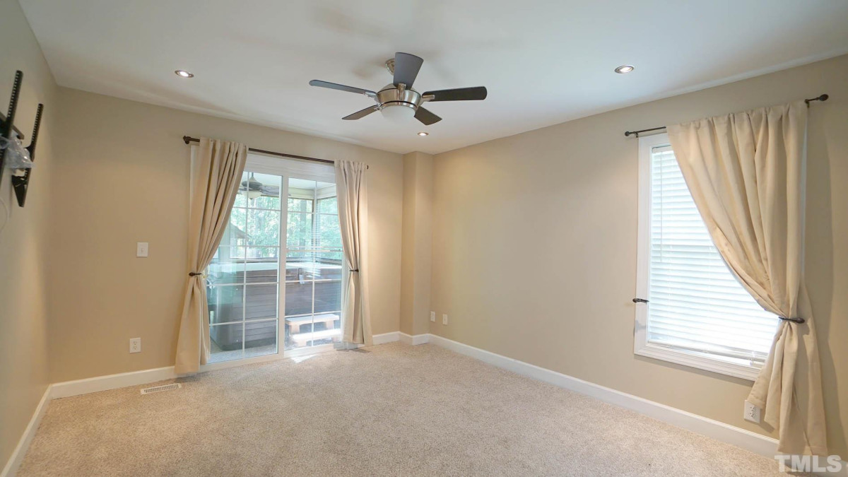 295 Spencers Gate Dr Youngsville, NC 27596