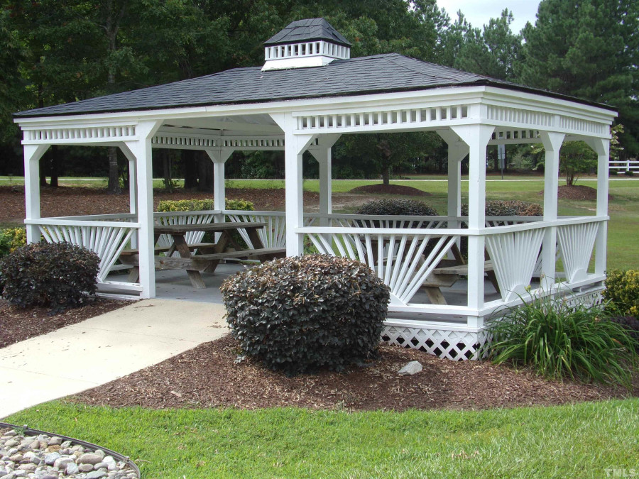 295 Spencers Gate Dr Youngsville, NC 27596