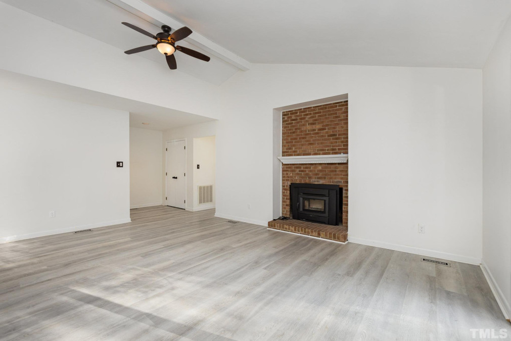 1226 Gatehouse Dr, Cary, NC 27511 Raleigh Realty