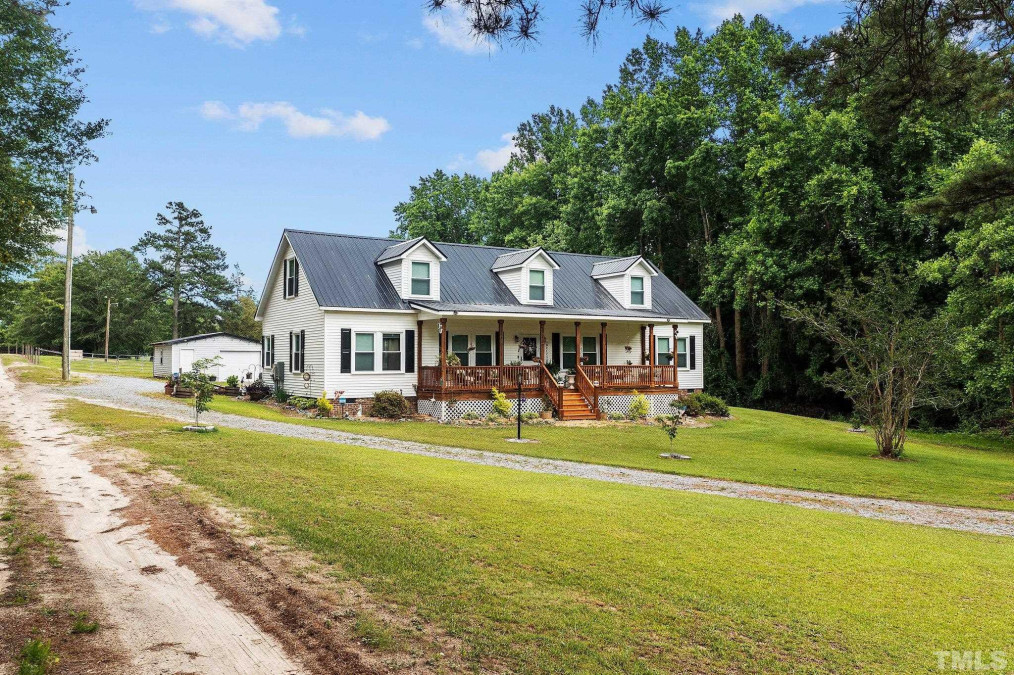 6297 Godwin Lake Rd Dunn, NC 28334