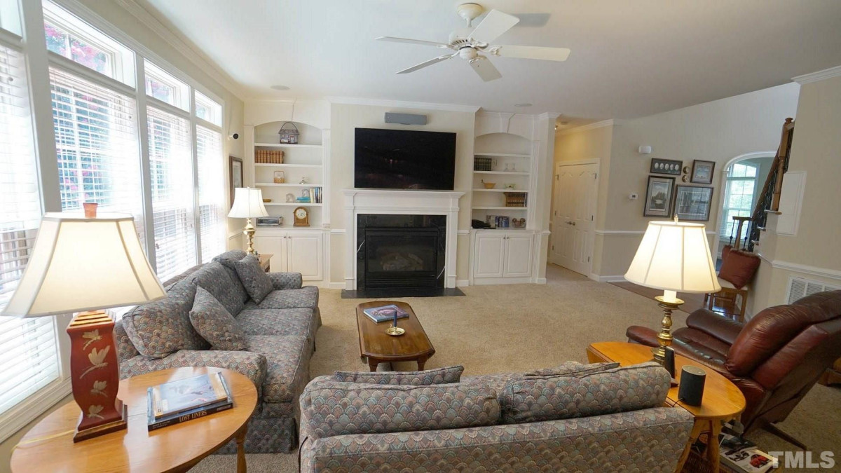 1907 Old London Way Cary, NC 27513