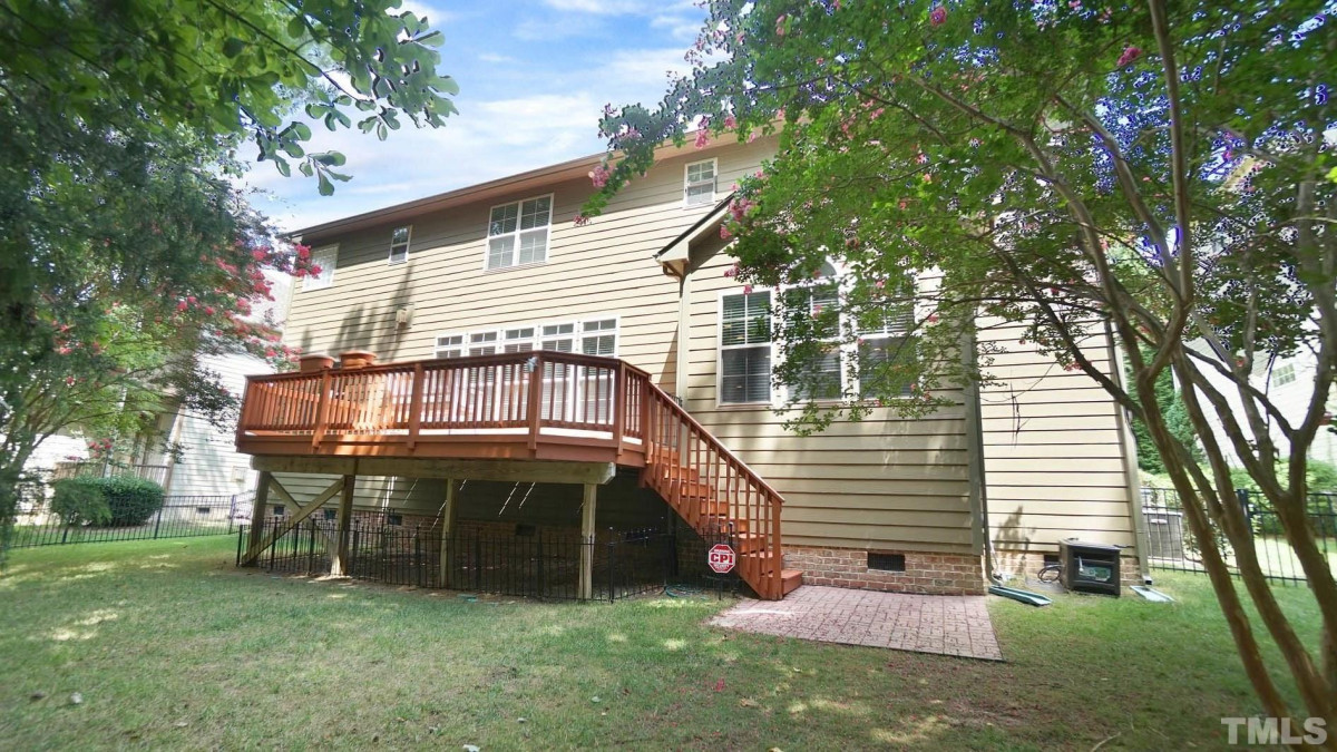 1907 Old London Way Cary, NC 27513