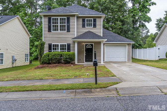 32 Randolph Dr Clayton, NC 27520