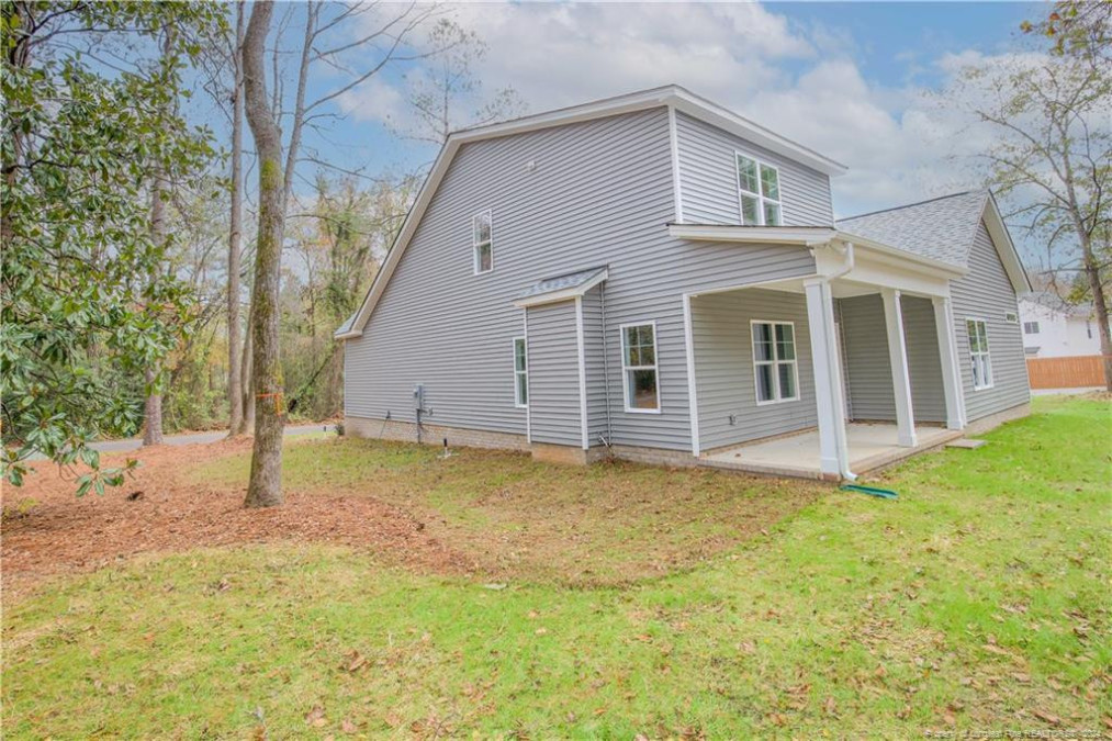 816 Red Hawk Pl Vass, NC 28394