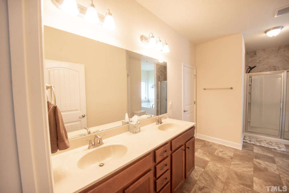 99 Preserve Dr Benson, NC 27504