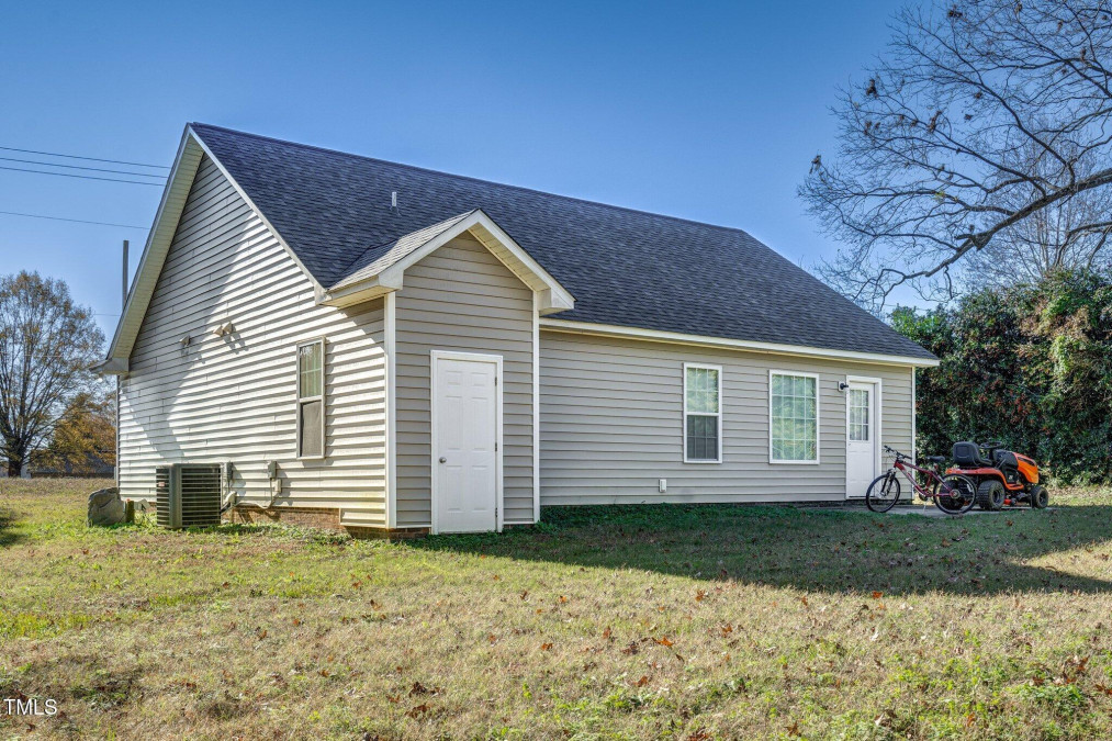 475 1st St Spring Hope, NC 27882