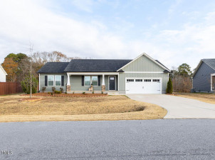 223 Hunter Fox Trl Angier, NC 27501