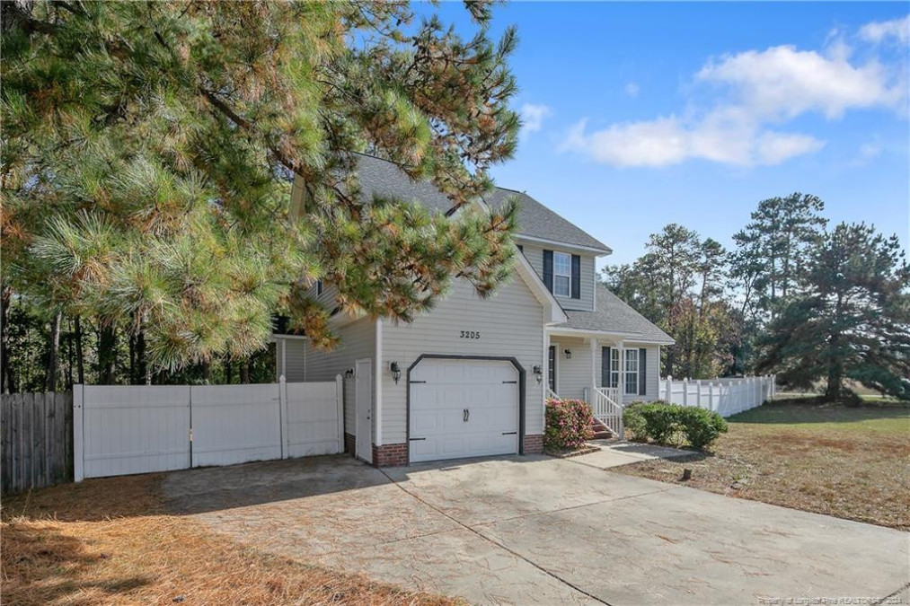 3205 Masters Dr Hope Mills, NC 28348