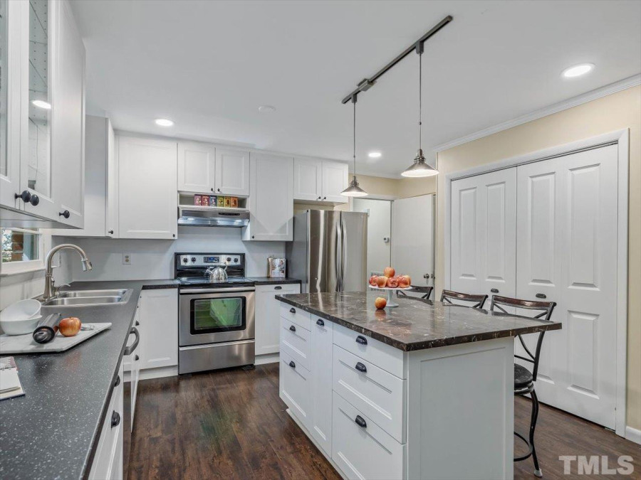 1308 Brookfield Dr Chapel Hill, NC 27516