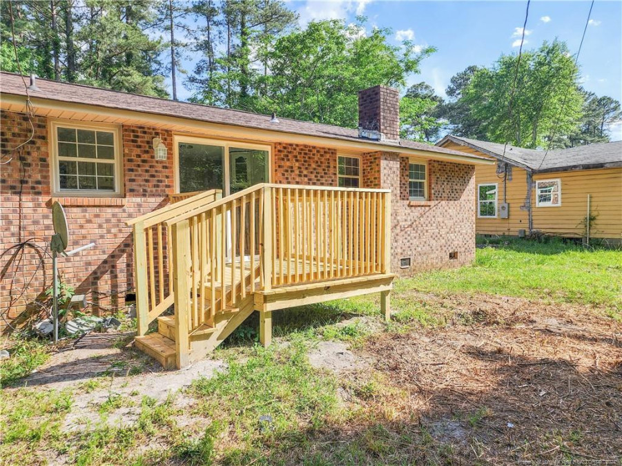 9141 Old Wire Rd Laurel Hill, NC 28351