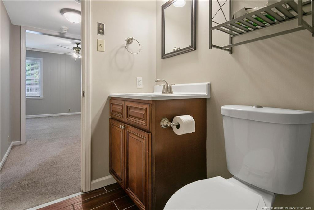 2305 Mirror Lake Dr Fayetteville, NC 28303