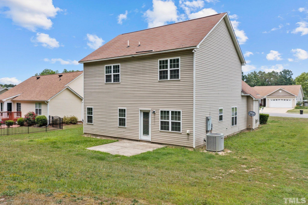 412 Joneshaven Dr Fuquay Varina, NC 27526