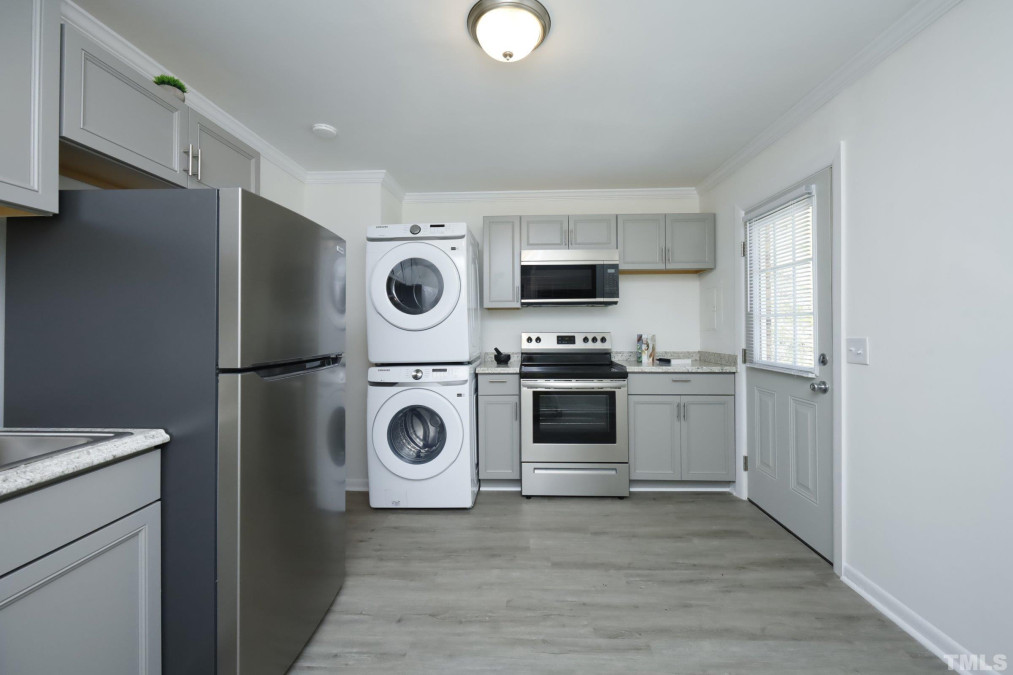 411 Hatch St Burlington, NC 27217