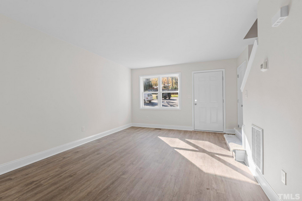 212 Peartree Ln Raleigh, NC 27610