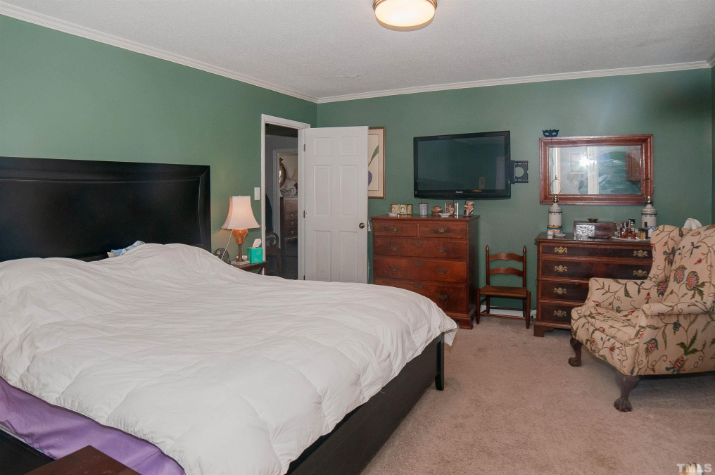 6304 Rushingbrook Dr Raleigh, NC 27612