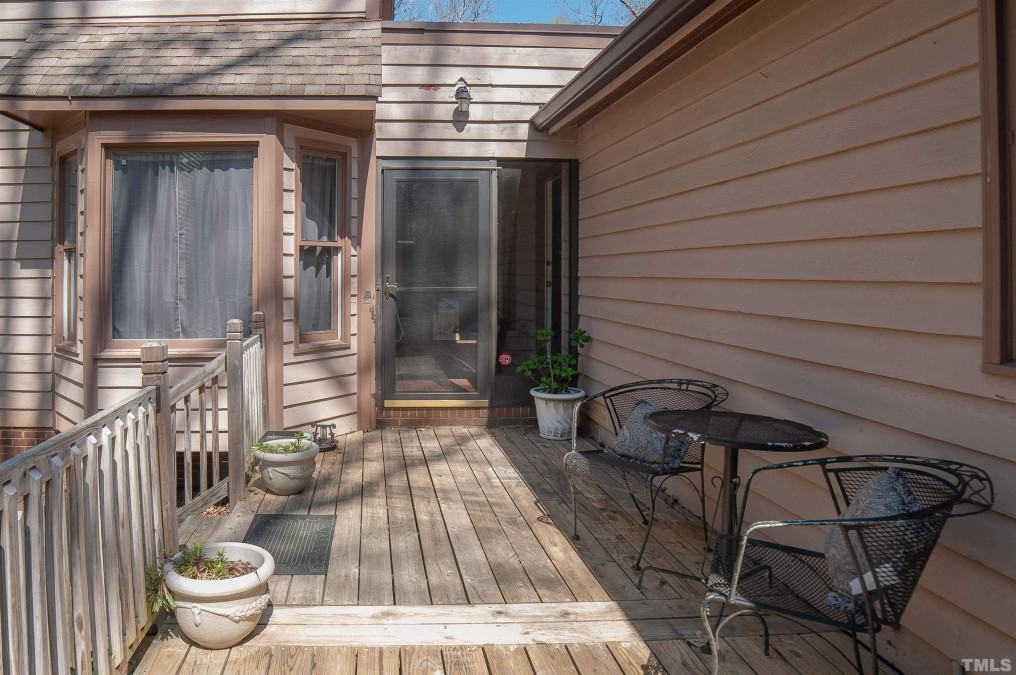 6304 Rushingbrook Dr Raleigh, NC 27612
