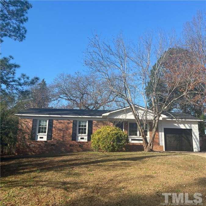 2620 Dinsmore Dr, Fayetteville, NC 28306 Raleigh Realty