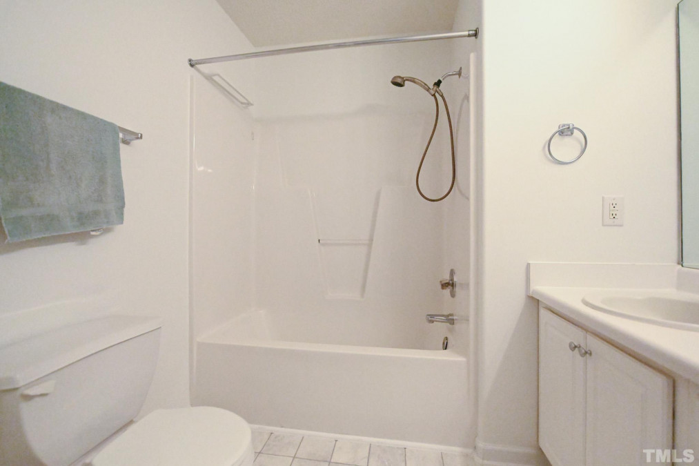 229 Linville Ln Willow Springs, NC 27592