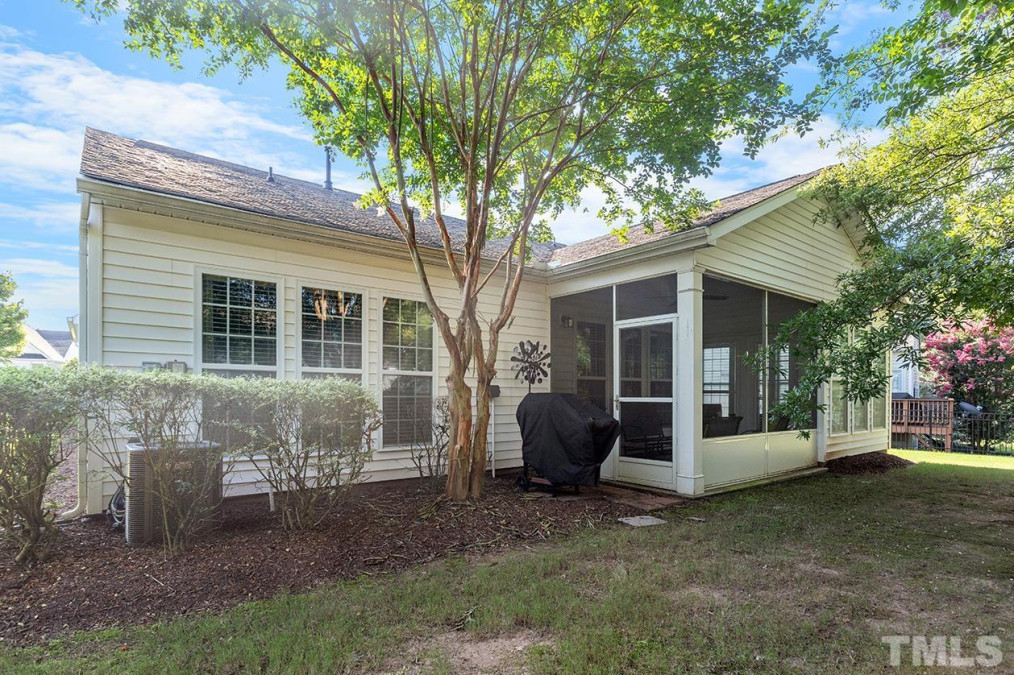 760 Eldridge Loop Cary, NC 27519