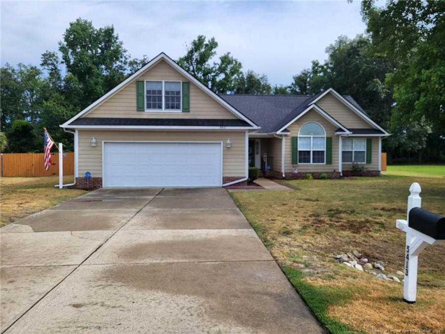 5413 Finish Line Dr Hope Mills, NC 28348