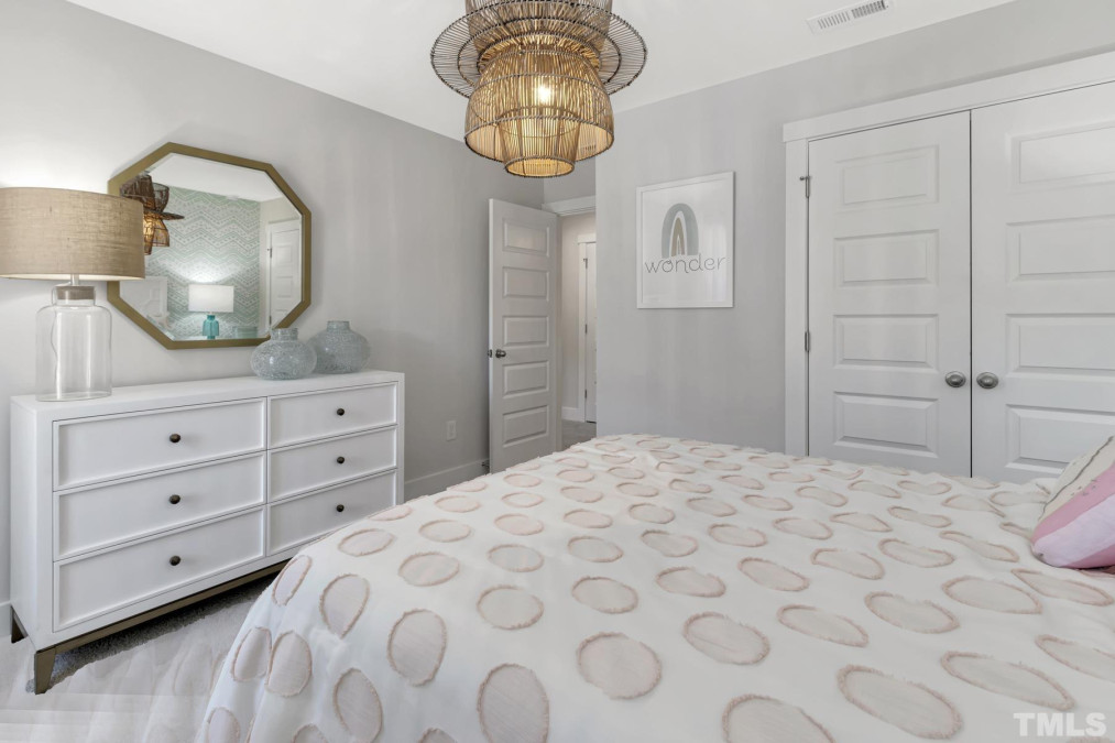 438 Clark Creek Ln Cary, NC 27519