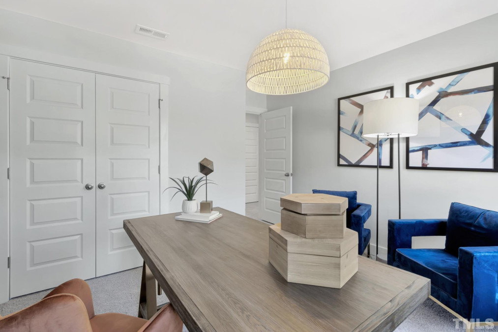 438 Clark Creek Ln Cary, NC 27519