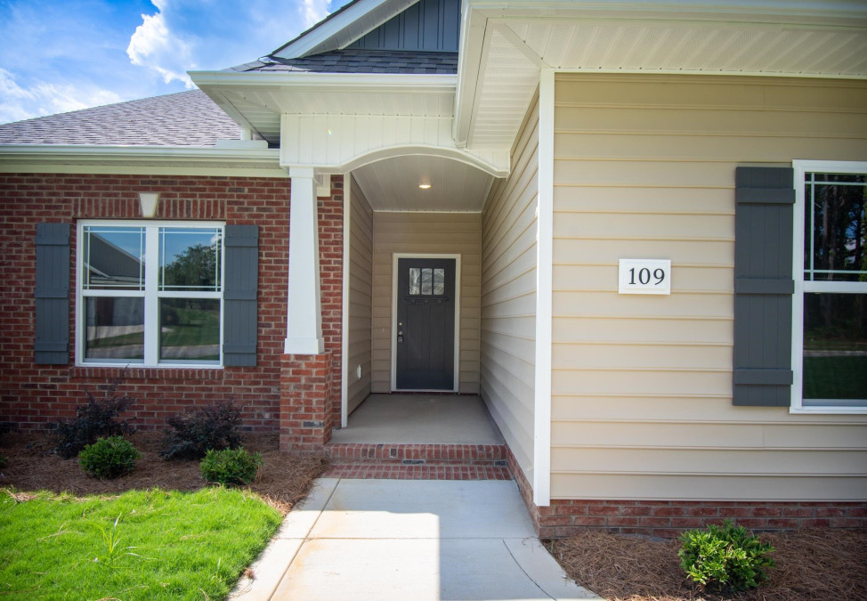 109 Beaufort Cir Dunn, NC 28334